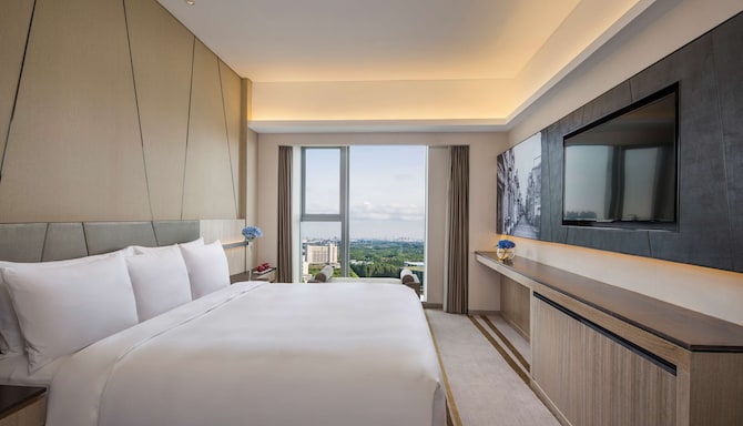 Radisson Blu Hotel, Shanghai Pudong Jinqiao - Executive Suite Bedroom