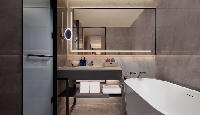 Radisson Blu Hotel, Shanghai Stadium - Standard E-Sports Room Bathroom