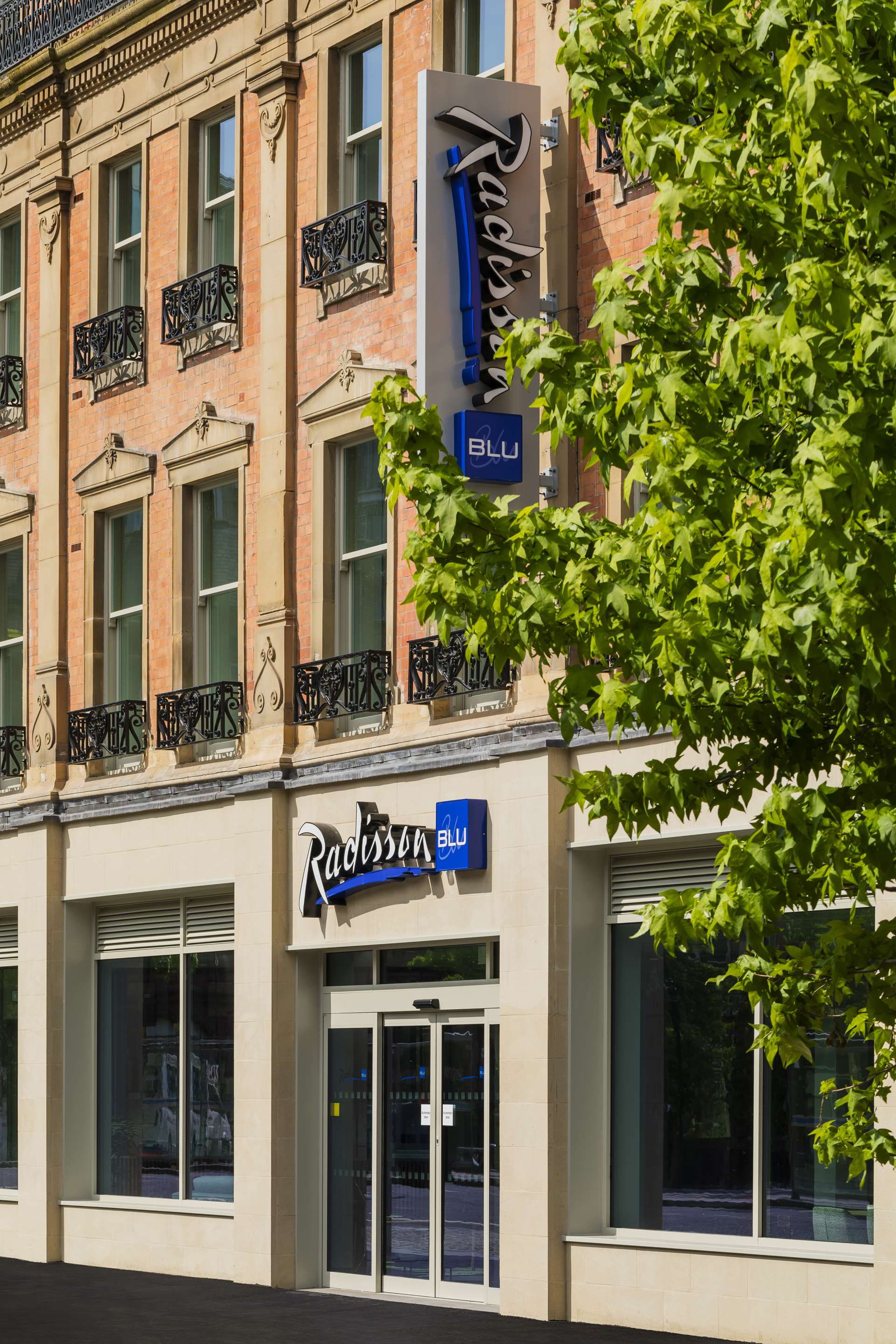 Radisson Blu Hotel, Sheffield - V R