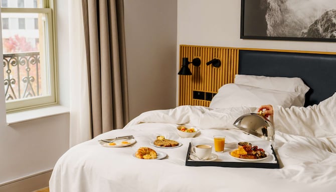 Radisson Blu Hotel, Sheffield - Breakfast in room
