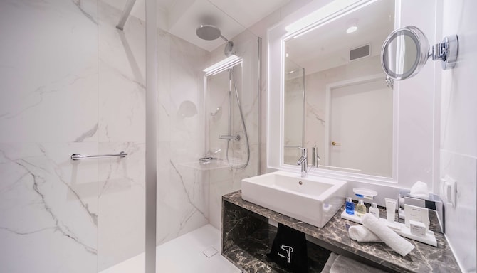 Radisson Blu Hotel, Sopot - Standard Room bath