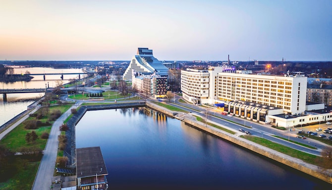 Radisson Blu Hotel & Spa, Daugava Riga - Vy över fasaden