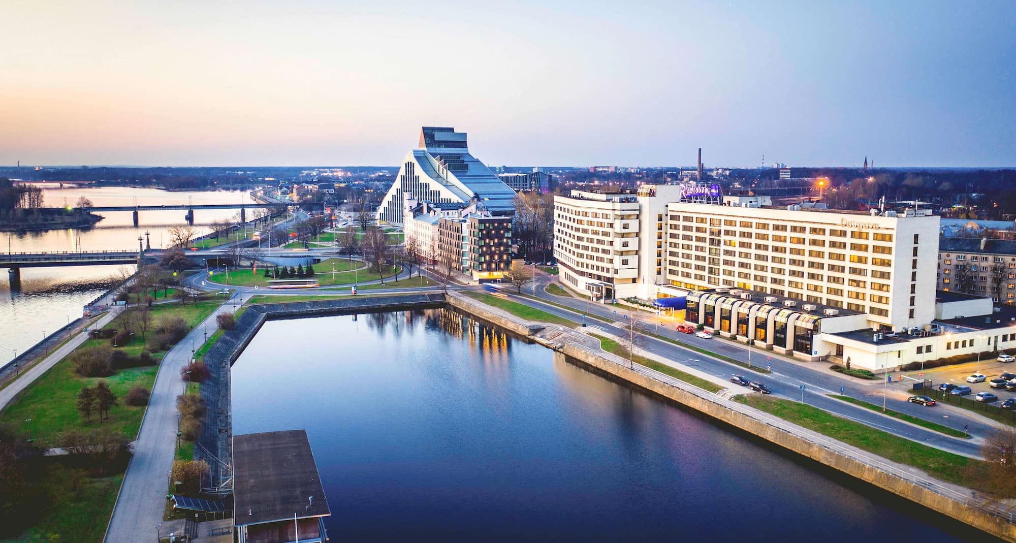 Radisson Blu Hotel & Spa, Daugava Riga - Exterior River Web