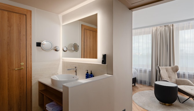 Radisson Blu Hotel & Spa, Daugava Riga - Huoneen kylpyamme