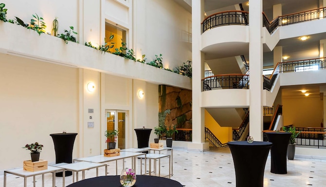 Radisson Blu Daugava Hotel, Riga - Atrium