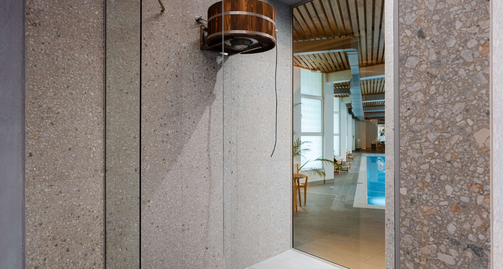 Radisson Blu Daugava Hotel, Riga – Kalte Wasserfalldusche