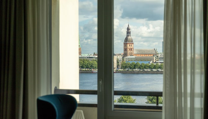 Radisson Blu Hotel & Spa, Daugava Riga - Вид из люкса
