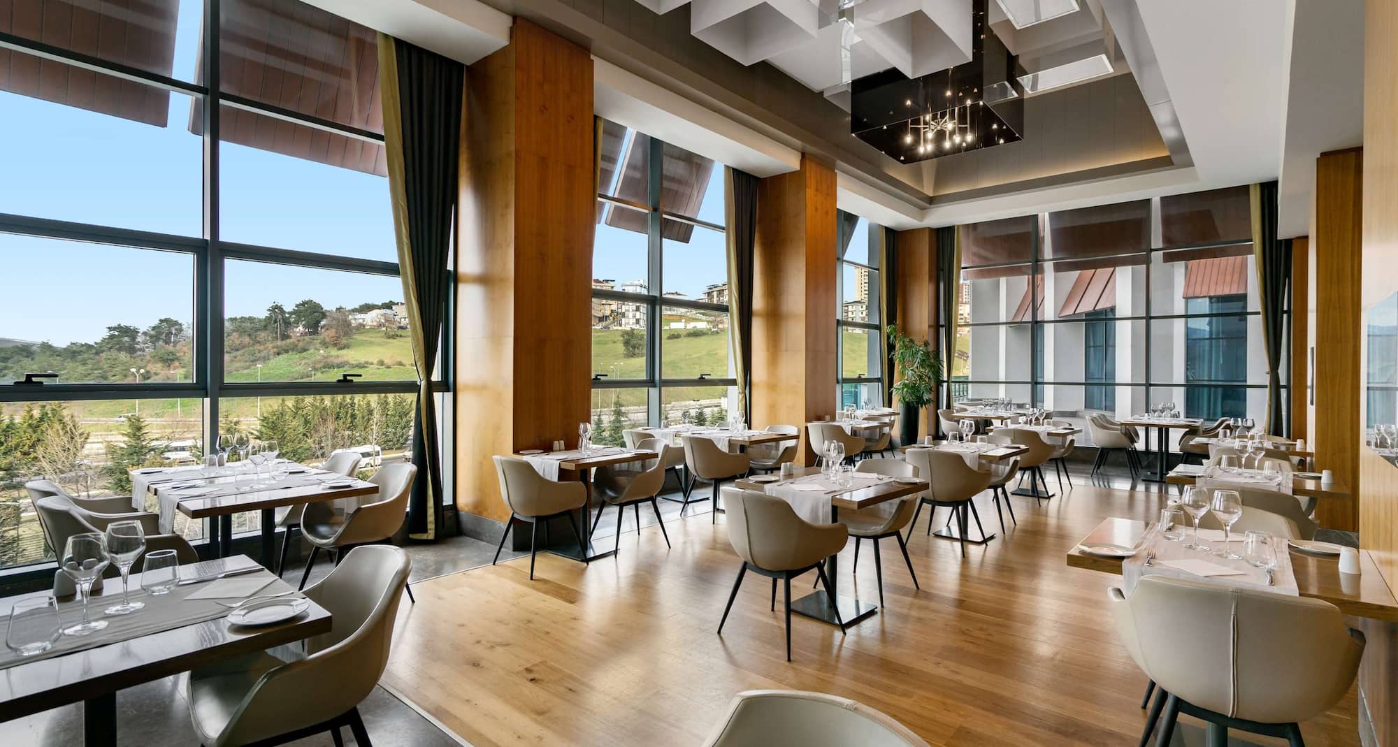 Radisson Blu Hotel & Spa, Istanbul Tuzla - ресторан Turca