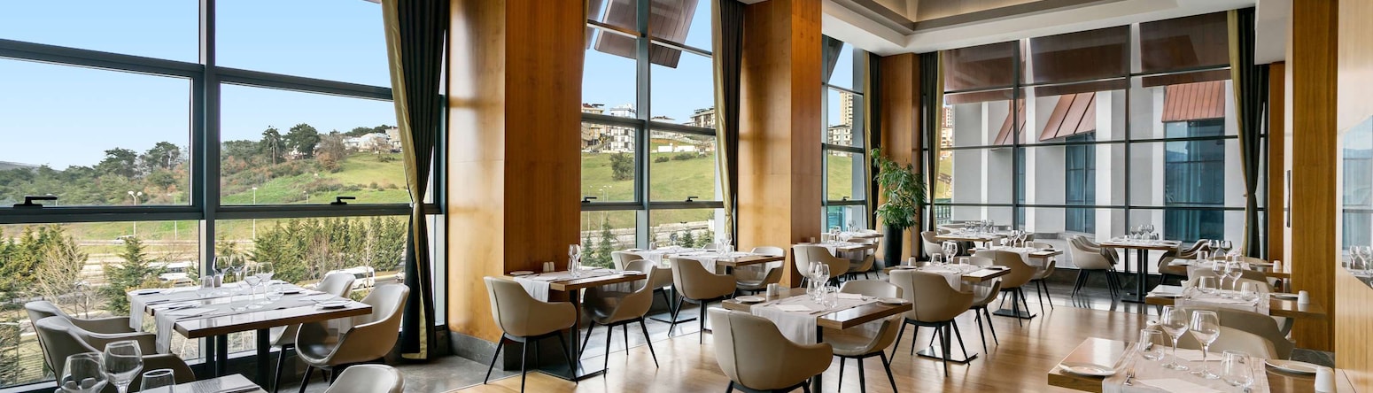 Radisson Blu Hotel & Spa, Istanbul Tuzla - ресторан Turca