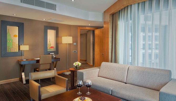 Radisson Blu Hotel & Spa, Istanbul Tuzla - Hammam Suite living room