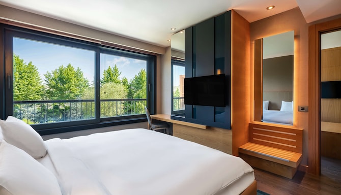 Radisson Blu Hotel & Spa, Istanbul Tuzla - Pool Suite Bedroom