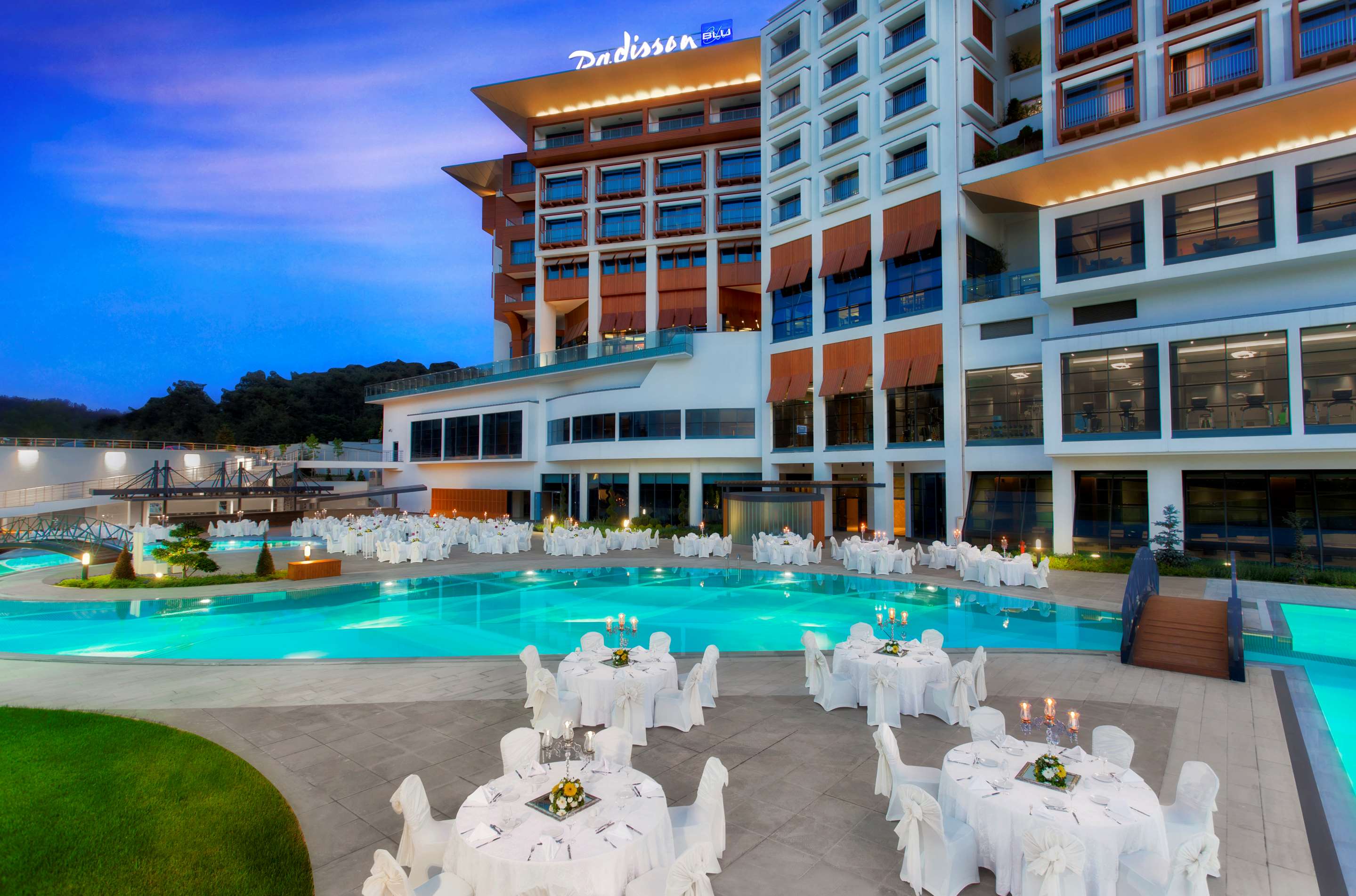Beautiful Weddings In Turkey Radisson Blu Hotel Spa Istanbul Tuzla beautiful-weddings-in-turkey-radisson-blu-hotel-spa-istanbul-tuzla