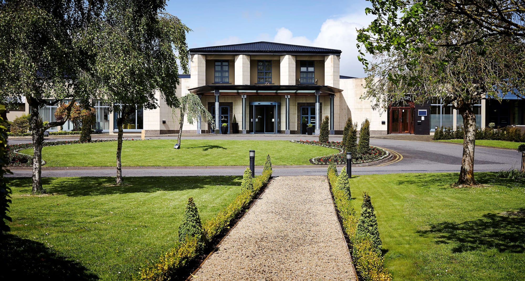 Radisson Blu Hotel & Spa, Limerick - Exterior Hotel View from the Lawn