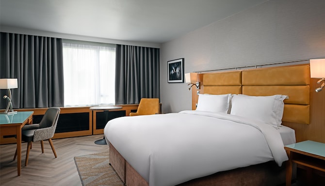 Radisson Blu Hotel & Spa, Limerick - Guest Room