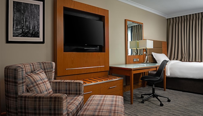 Radisson Blu Hotel & Spa, Limerick - Large Family Room