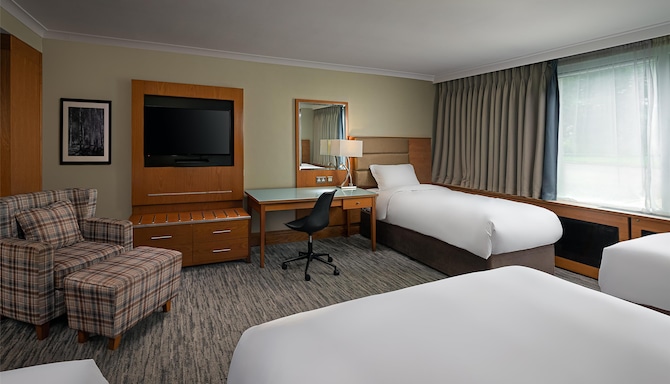 Radisson Blu Hotel & Spa, Limerick - Large Family Room