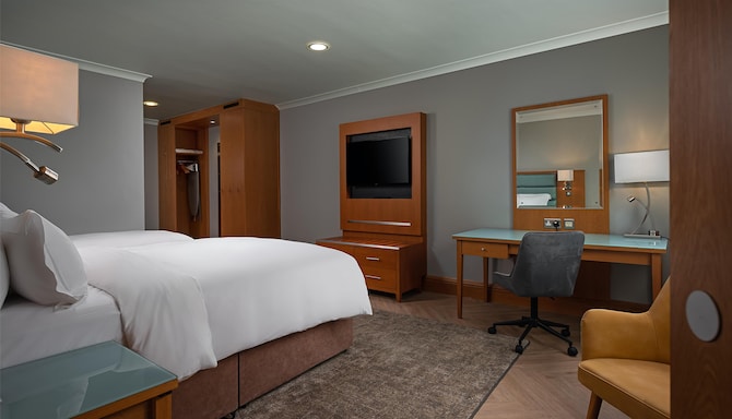 Radisson Blu Hotel & Spa, Limerick - Interconnecting Family Room