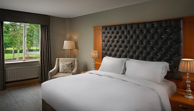 Radisson Blu Hotel & Spa, Limerick - Presidential Suite Bedroom