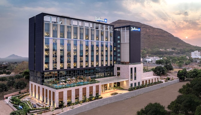 Radisson Blu Hotel and Spa, Nashik - Hotel Facade