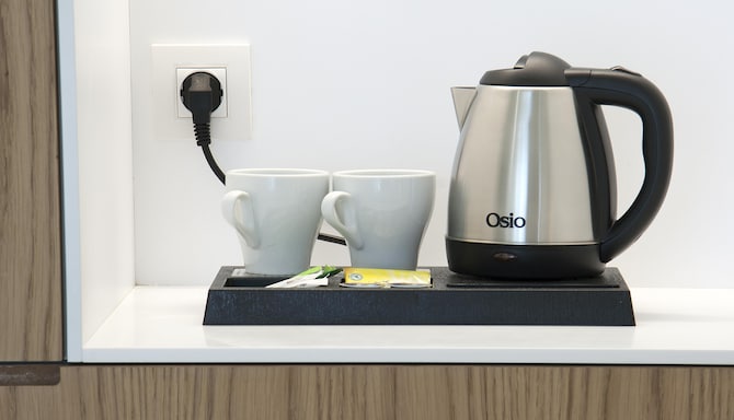 Radisson Blu Hotel & Spa, Nashik - Tea and coffee tray