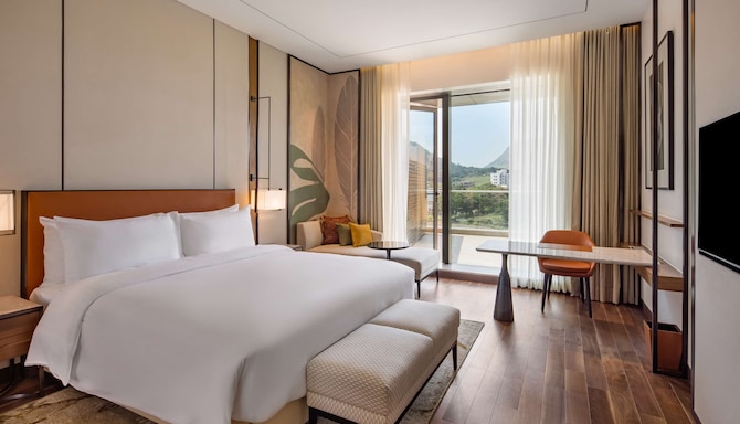 Radisson Blu Hotel & Spa, Nashik - Deluxe Room with Balcony