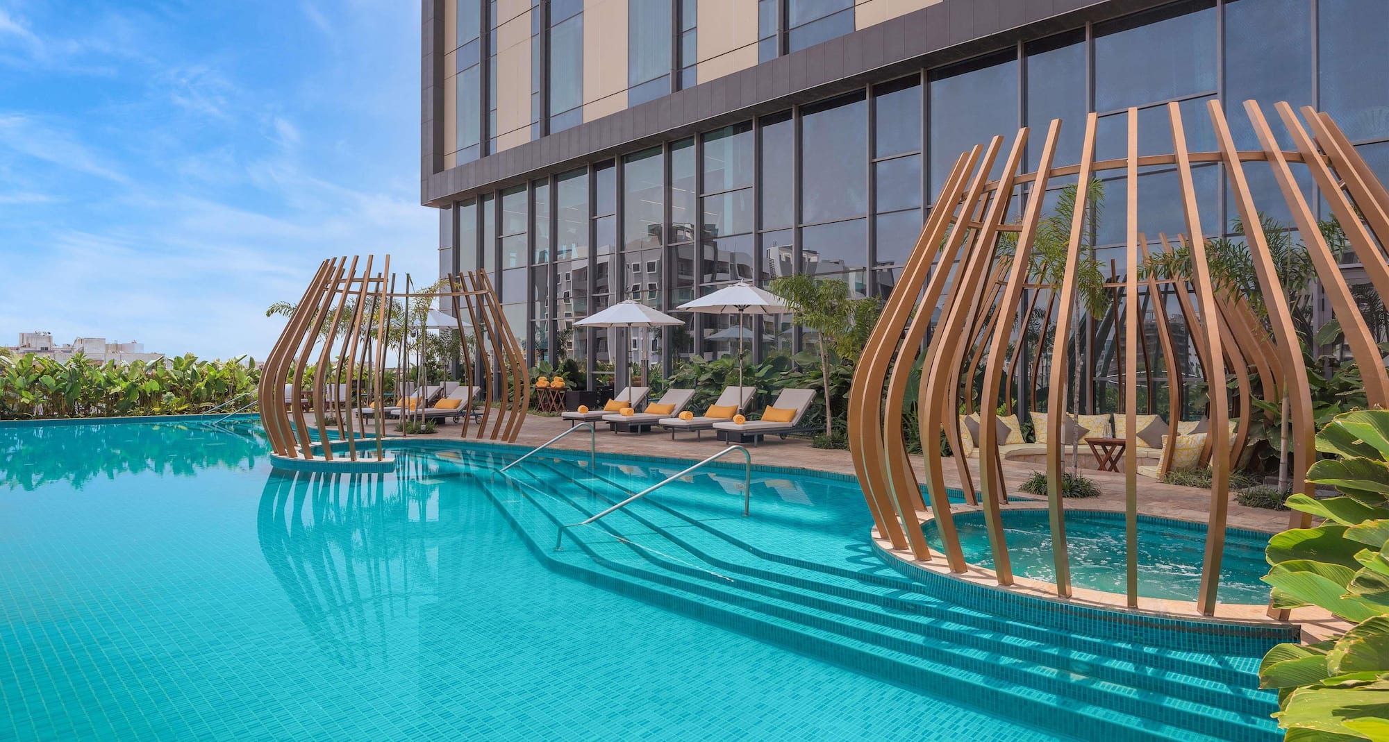 Radisson Blu Hotel & Spa, Nashik - Outdoor Pool