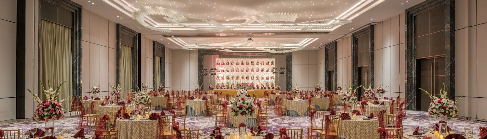 Radisson Blu Hotel & Spa, Nashik - Godavari ballroom wedding set up
