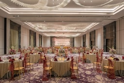 Radisson Blu Hotel & Spa, Nashik - Godavari ballroom wedding set up