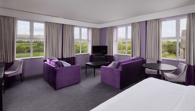 Radisson Blu Hotel & Spa, Sligo - Junior Suite - Mountain View