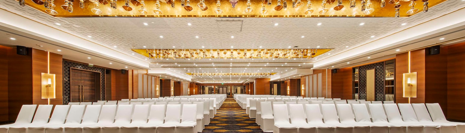 Radisson Blu Hotel and Suites GRT Chennai - Royal Ballroom