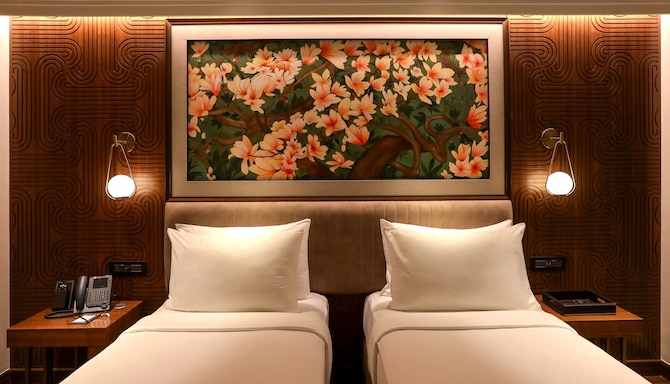Radisson Blu Hotel & Suites GRT Chennai - Premium Room with twin beds