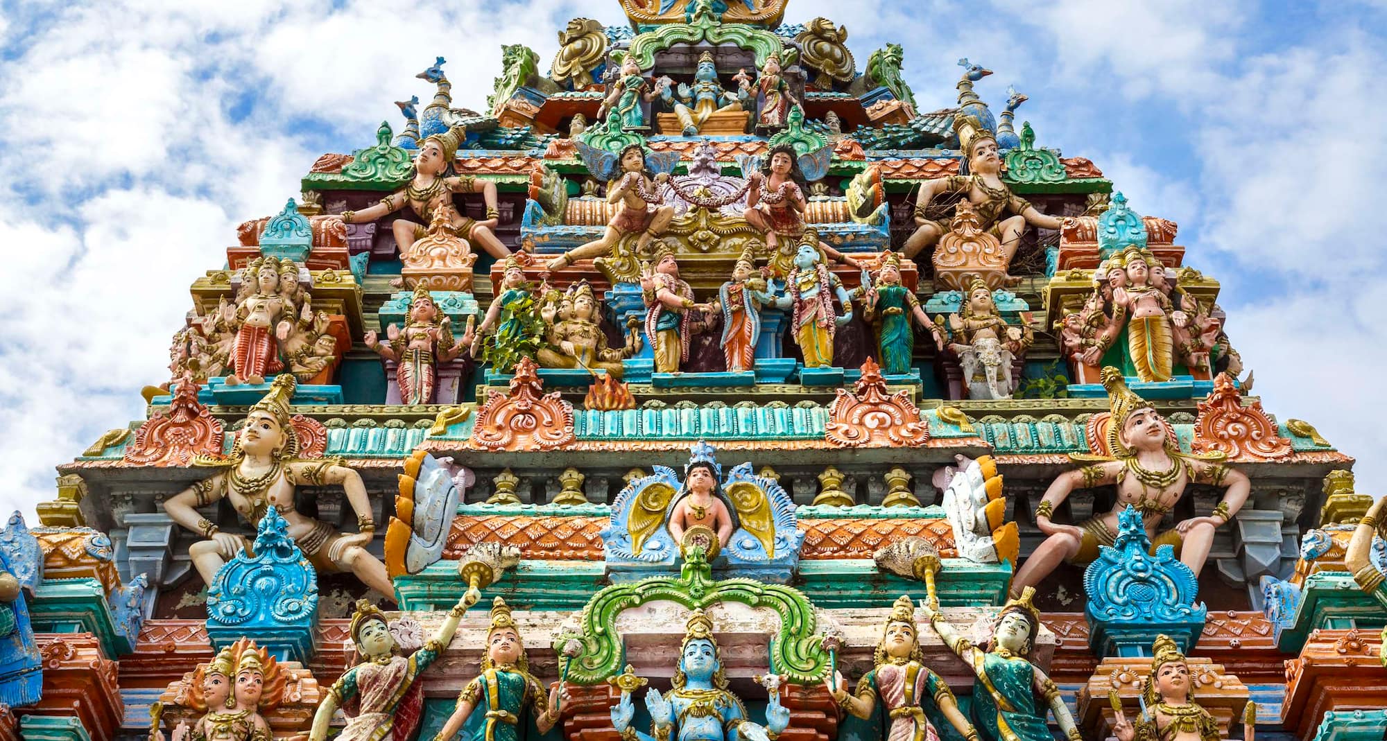 Step into devotion and centuries-old tradition at Kapaleeswarar Temple