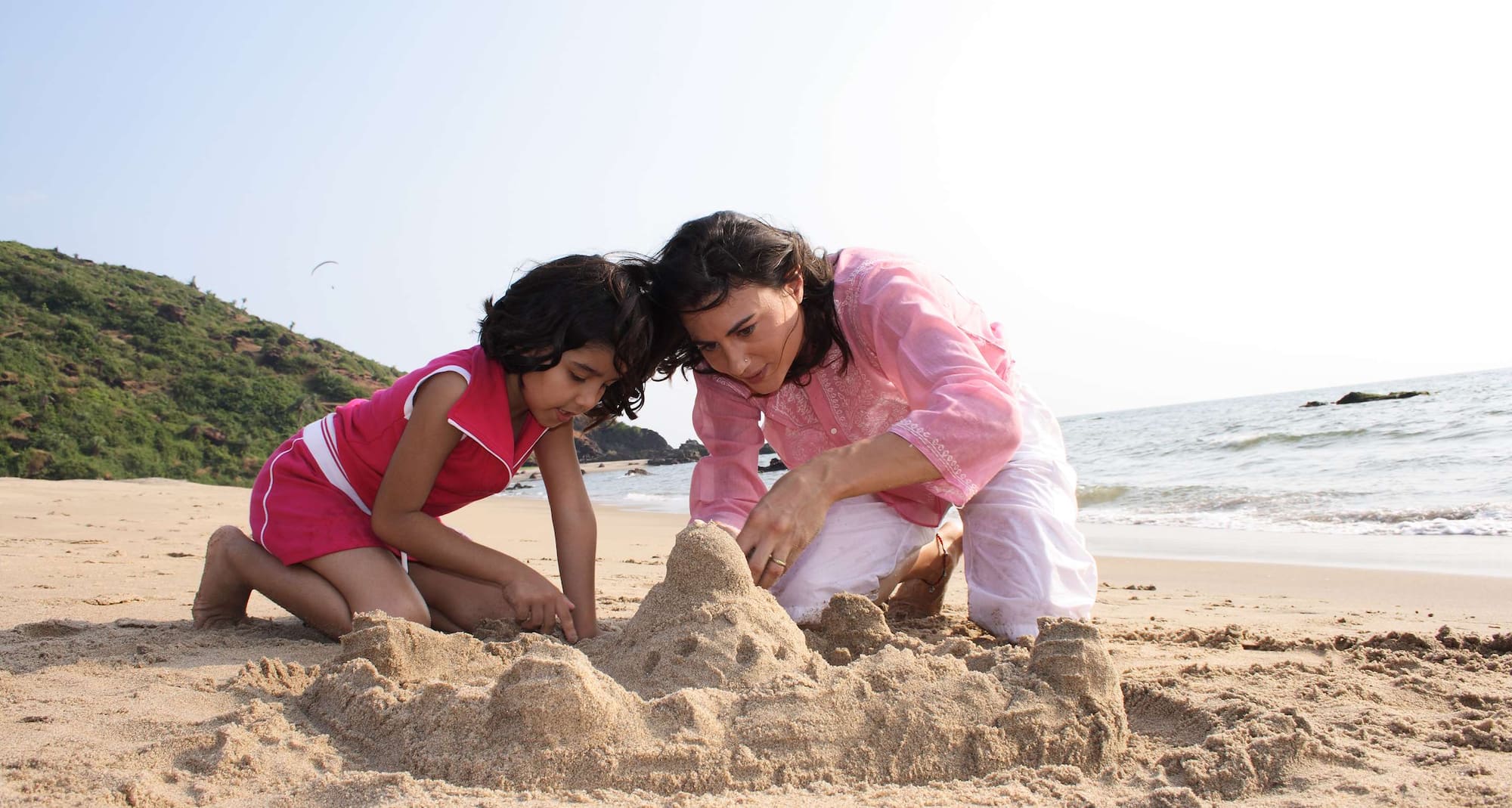 Soft waves, sandy toes, and laughter echo across Chennai’s golden shores