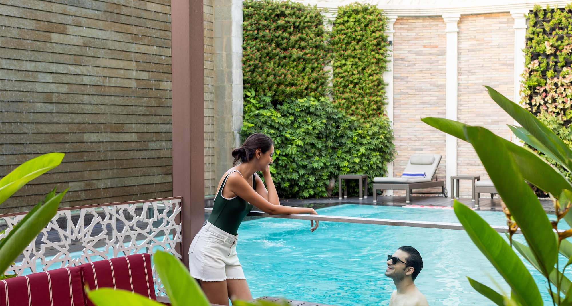 Radisson Blu Hotel & Suites GRT Chennai - Couple image SAlt Splash pool