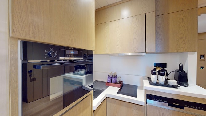 Radisson Blu Hotel & Suites GRT Chennai - Junior Suite
