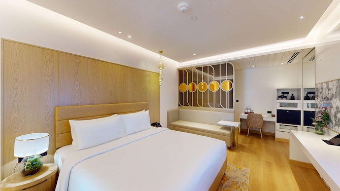 Radisson Blu Hotel & Suites GRT Chennai - Junior Suite