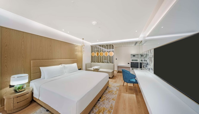 Radisson Blu Hotel & Suites GRT Chennai - Junior Suite