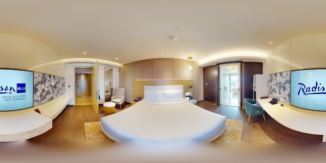 Radisson Blu Hotel & Suites GRT Chennai - Suite bathroom