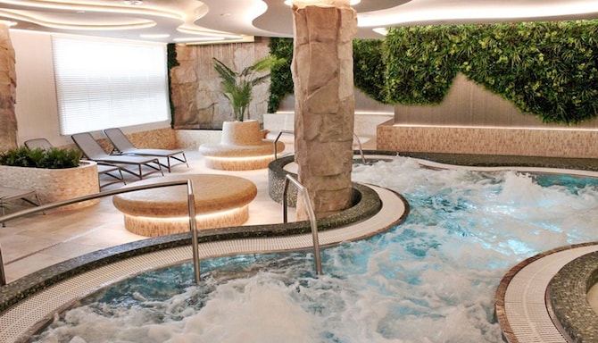 Radisson Blu Hotel, Szczecin - Baltica Wellness and Spa jacuzzi