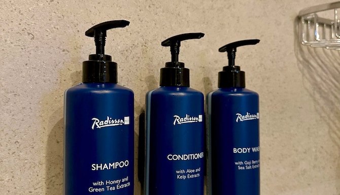Radisson Blu Hotel, Tashkent - Bathroom amenities