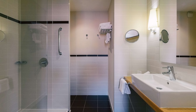 Radisson Blu Hotel, Toulouse Airport - Salle de bain de la chambre