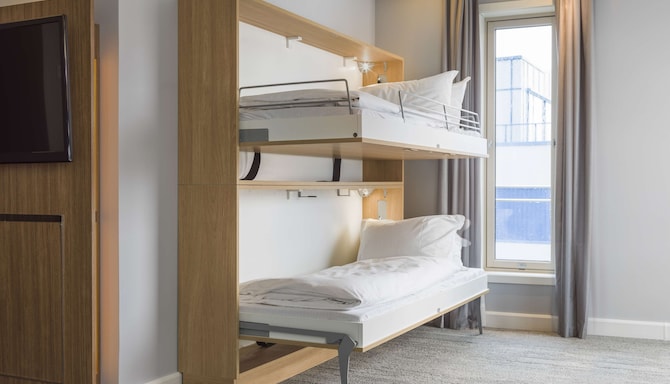 Radisson Blu Hotel, Tromsø, A Verified Net Zero Hotel - Family Room