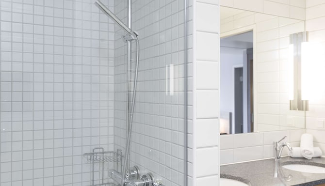 Radisson Blu Hotel, Tromsø, A Verified Net Zero Hotel - Presidential Suite Bath