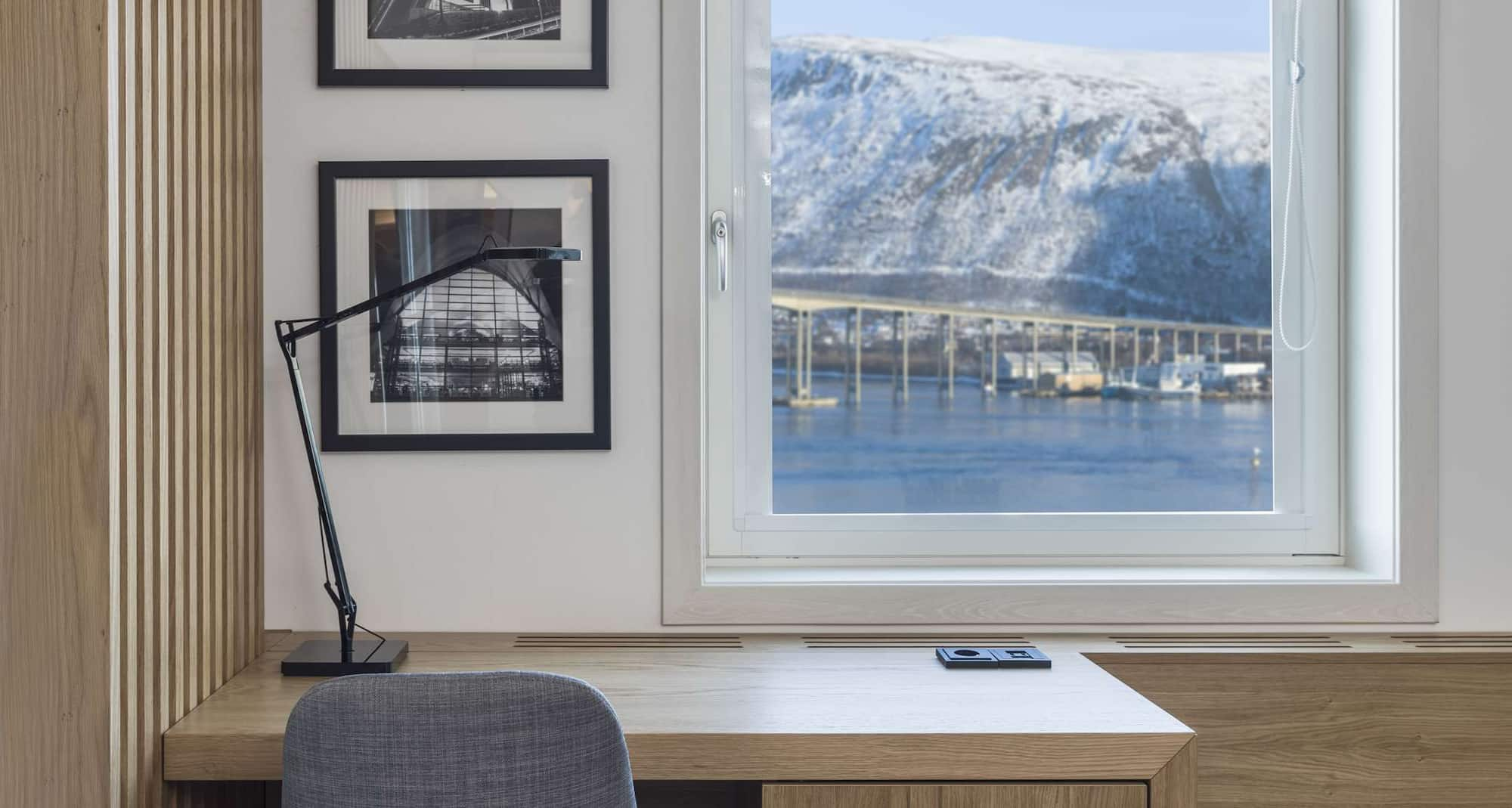 Radisson Blu Hotel, Troms� - Standard Room Sea View