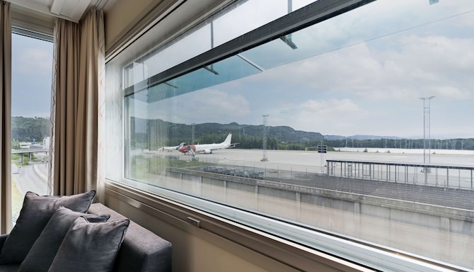 Radisson Blu Hotel, Trondheim Airport - Family Room - Fjord and Runaway View