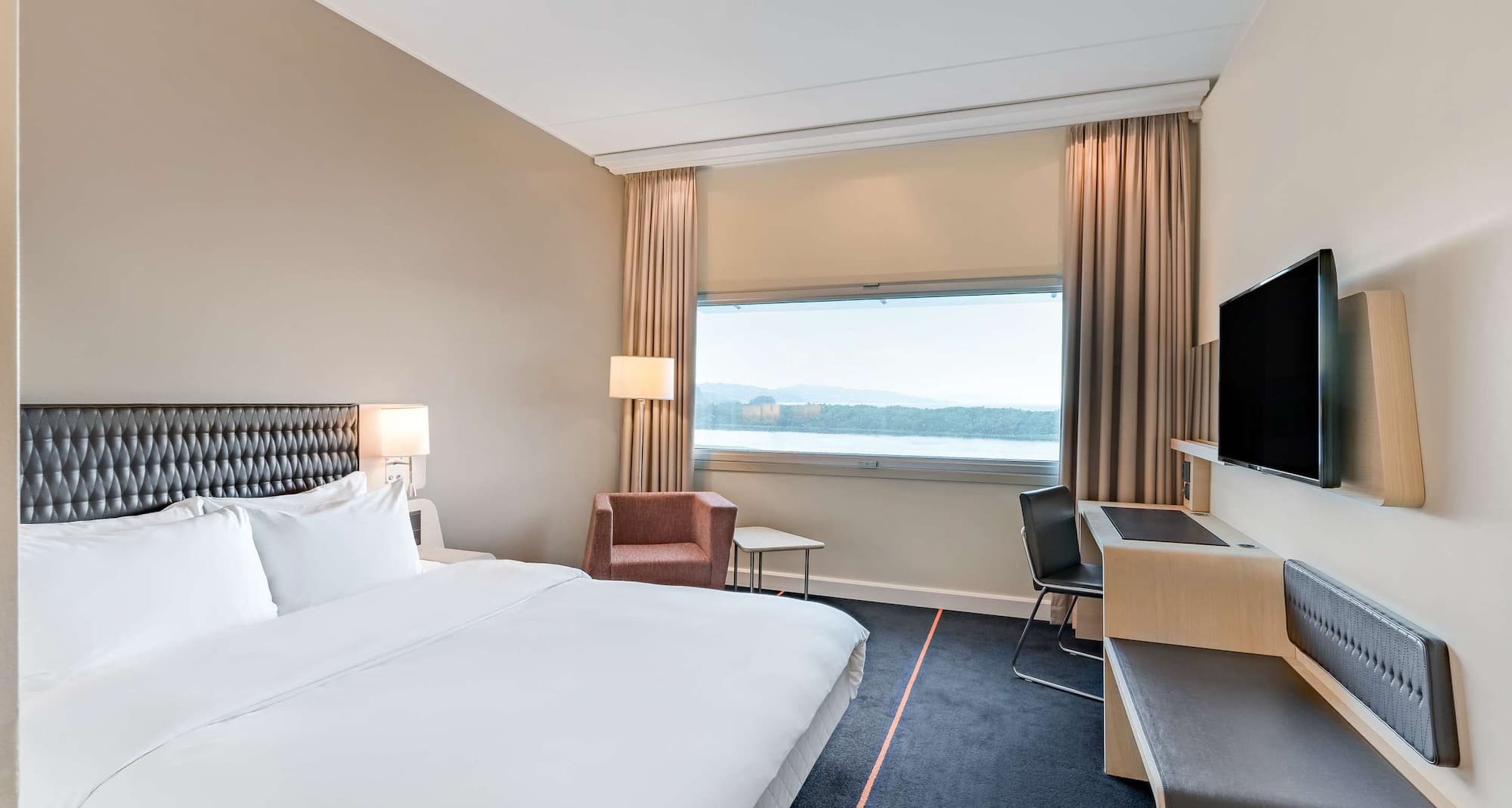 Radisson Blu Hotel, Trondheim Airport - Superior Room + Premium Room - Runaway View