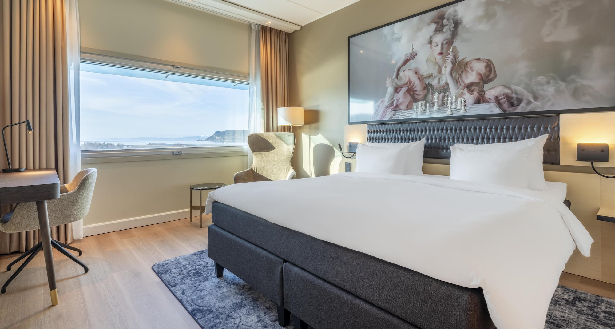 Radisson Blu Hotel, Trondheim Airport - Premium Room - Runway View