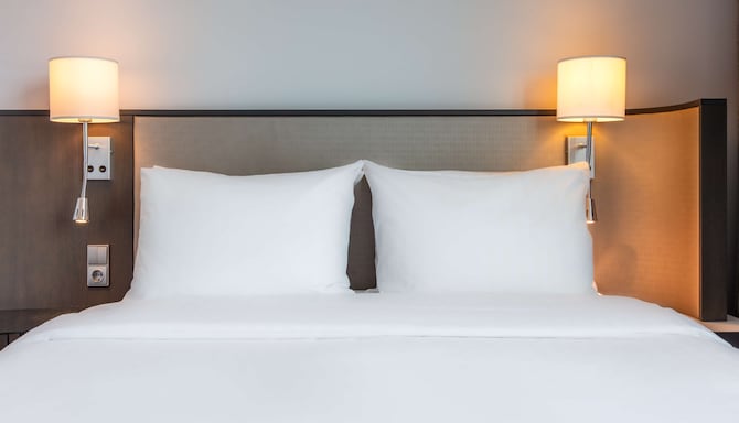 Radisson Blu Hotel, Uppsala - Standard Guest Room - Queen Bed