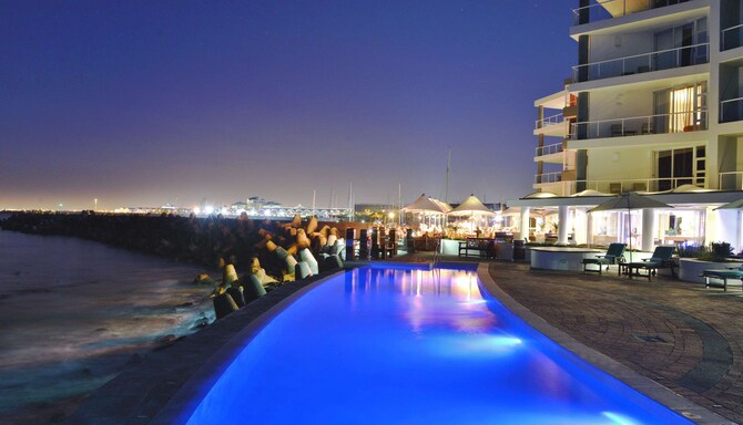 Radisson Blu Hotel Waterfront - Outdoor Pool