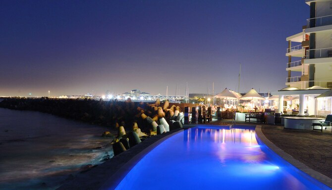 Radisson Blu Hotel Waterfront - Outdoor Pool